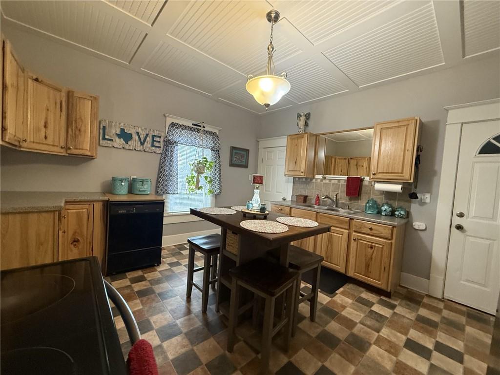 603 Maple Street Oregon, MO 64473 - Photo 8 of 20