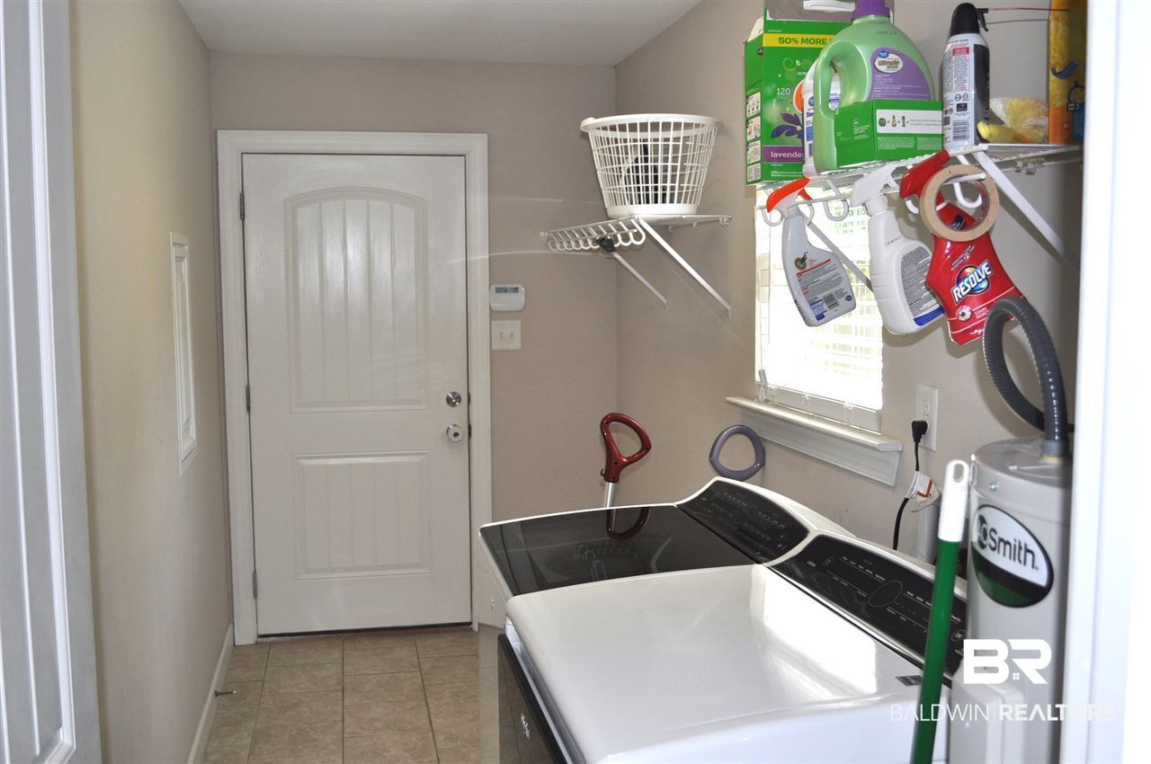 629 Pine Street Saraland, AL 36571 - Photo 14 of 17 Laundry