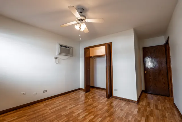 $1,995 | 4617 Grove Avenue, Unit 1N, Brookfield, IL 60513