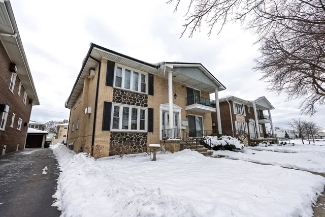 $1,995 | 4617 Grove Avenue, Unit 1N, Brookfield, IL 60513