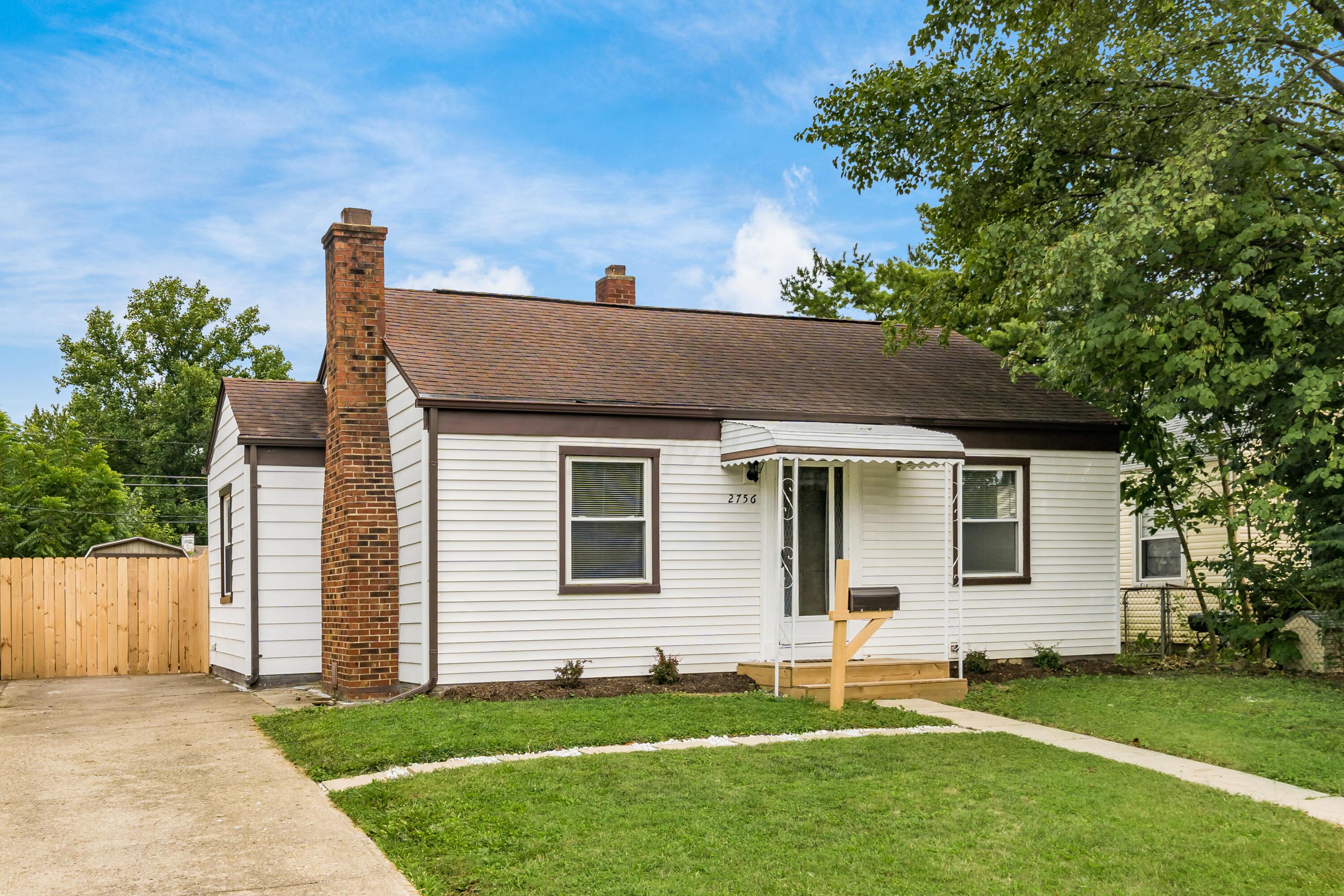 2756 Howey Road Columbus, OH 43211 - Photo 1 of 35 r_2756_Howey_Rd__075