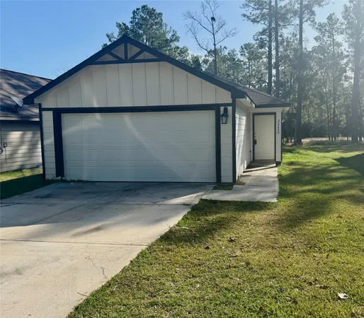 $1,350 | 26680 Pools Creek Drive, Oakhurst, TX 77359