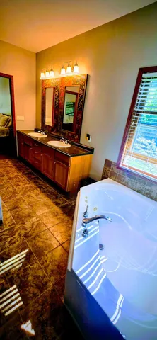 $698,800 | 200 Oak Road, Warroad, MN 56763