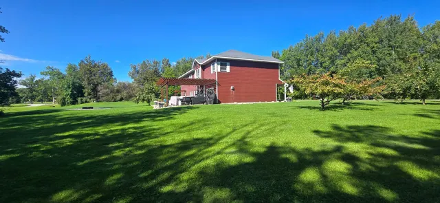 $698,800 | 200 Oak Road, Warroad, MN 56763