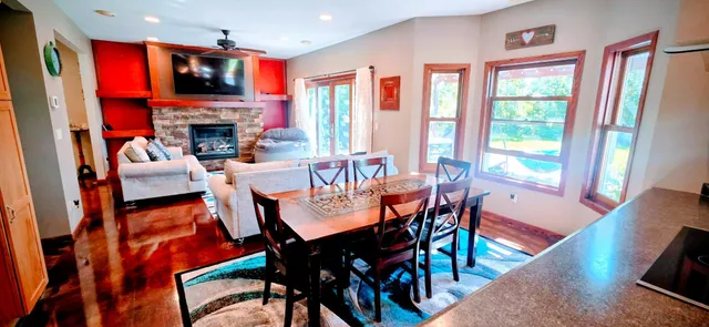 $698,800 | 200 Oak Road, Warroad, MN 56763