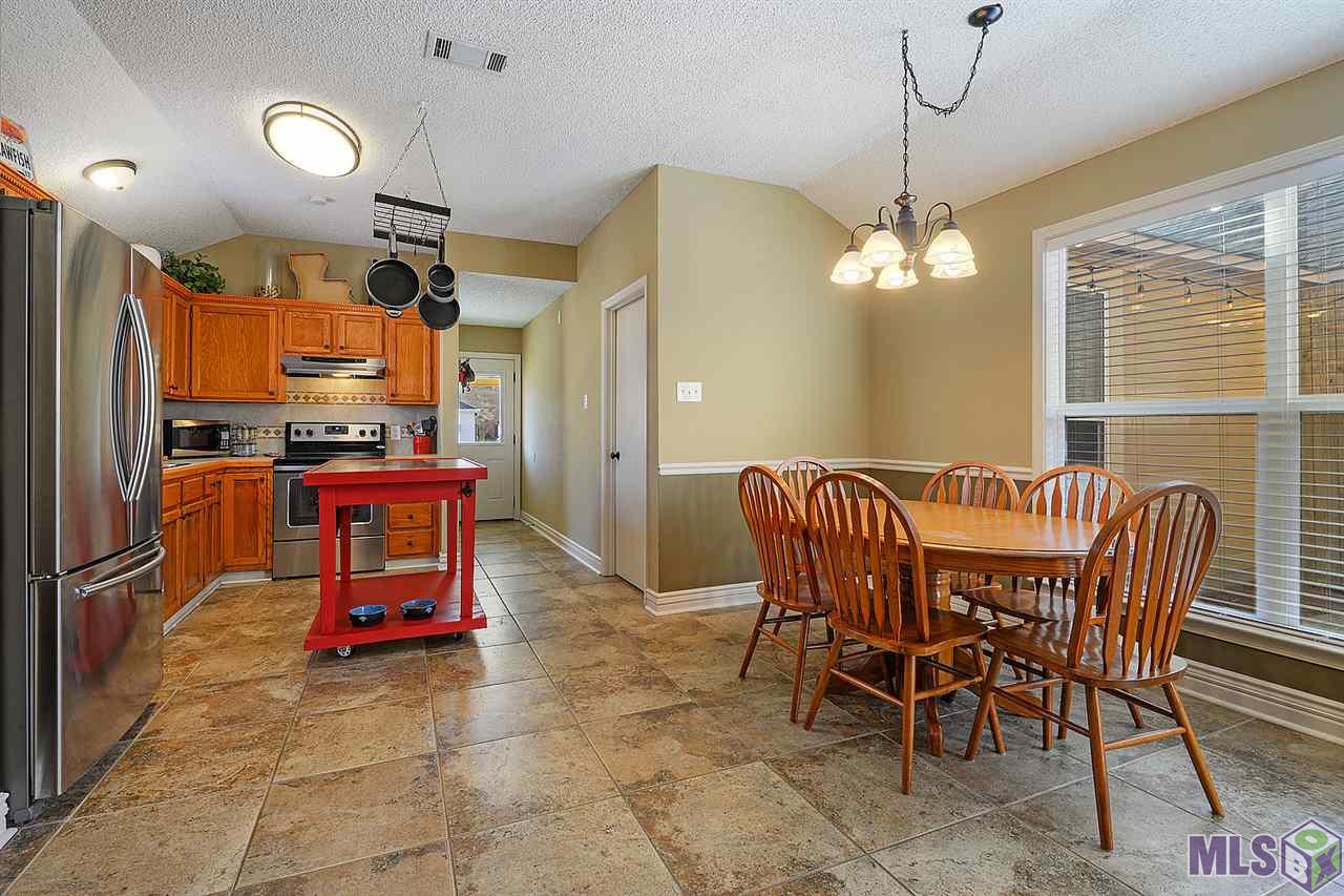 240 Meadow Bend Drive Baton Rouge, LA 70820 - Photo 7 of 12