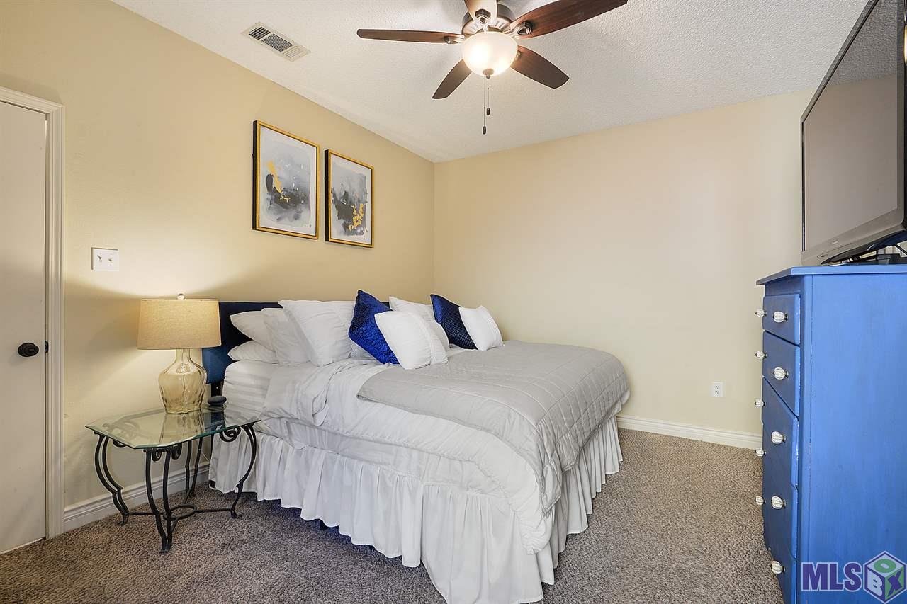 240 Meadow Bend Drive Baton Rouge, LA 70820 - Photo 8 of 12