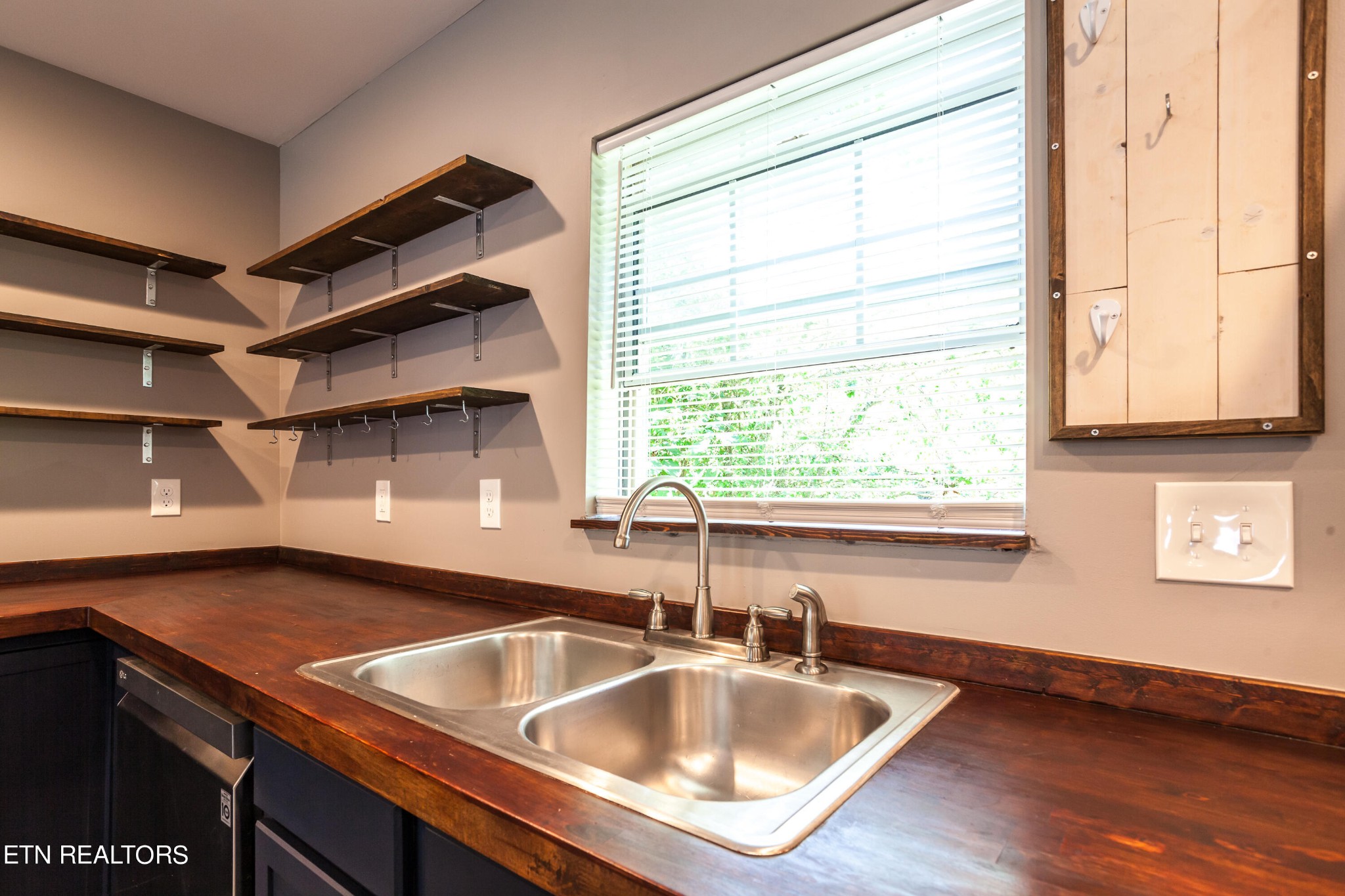 2115 Aster Road Knoxville, TN 37918 - Photo 18 of 39