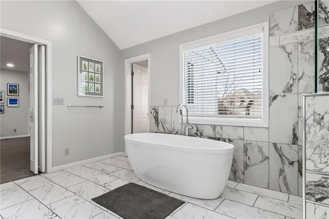 $539,000 | 7608 Northeast 87th Street, Kansas City, MO 64157