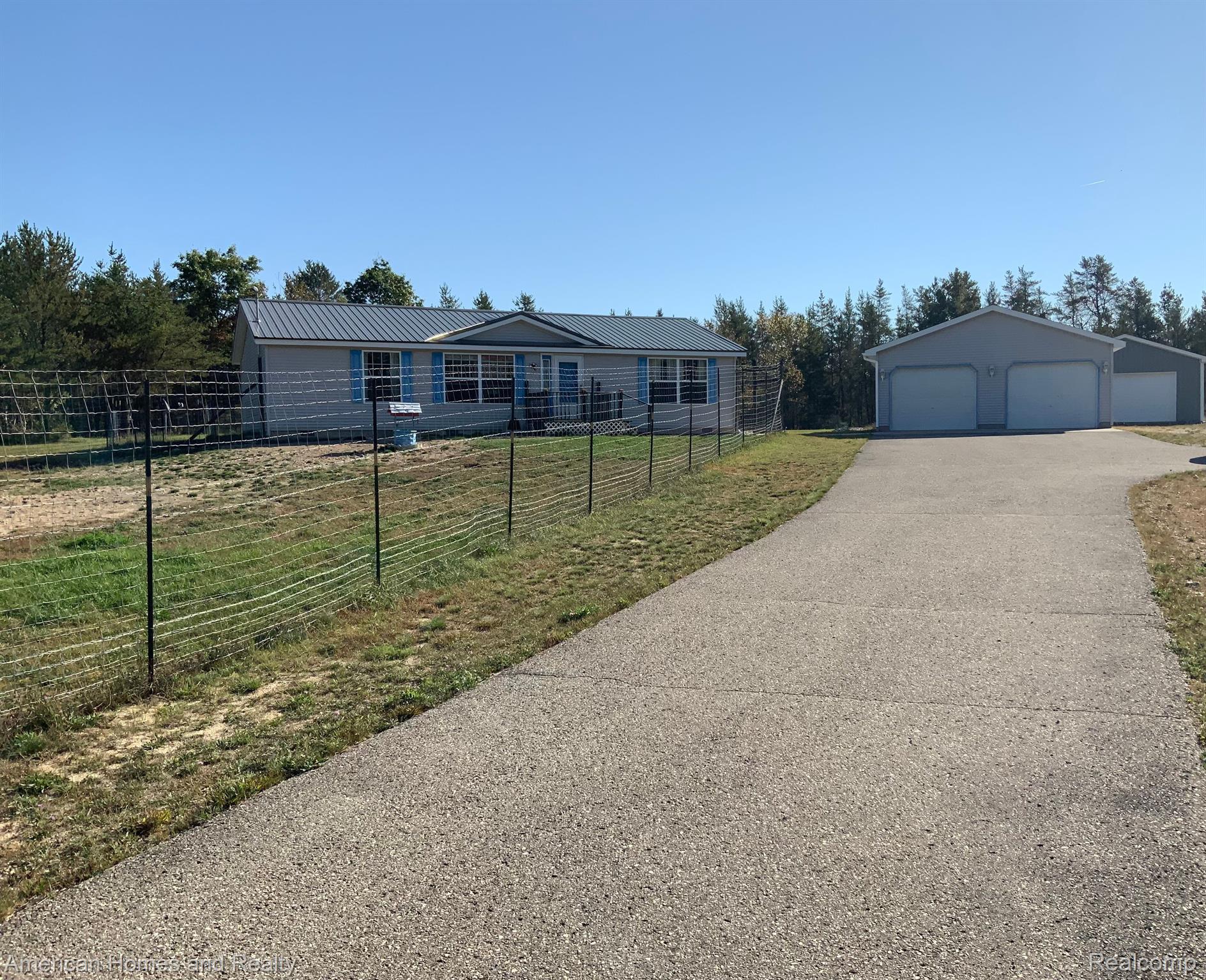 10353 Chase Bridge Road Roscommon, MI 48653 - Photo 2 of 19 Gallery Image 2