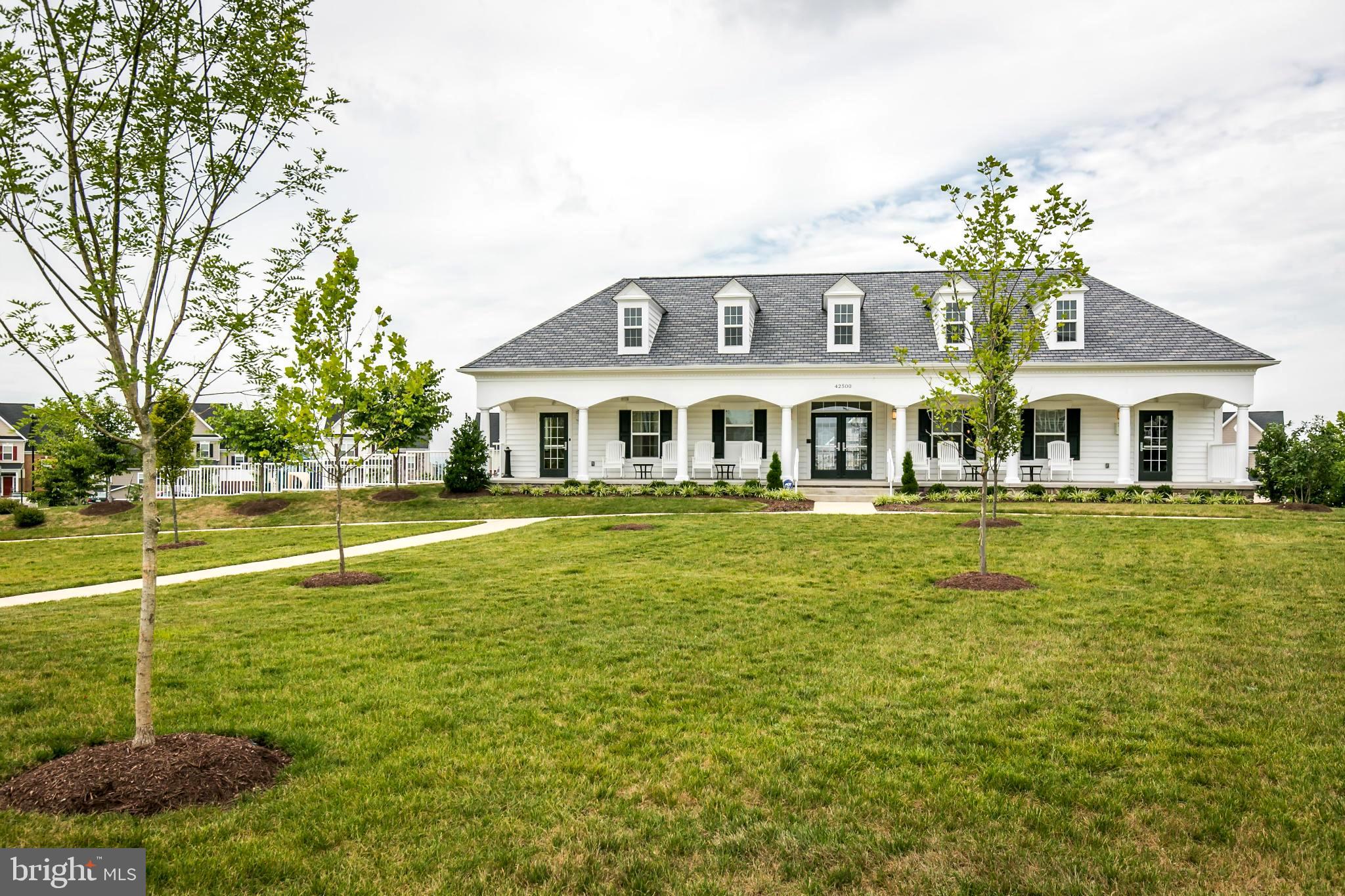 42594 Sunset Ridge Square, Unit 42594 Ashburn, VA 20148 - Photo 35 of 41 Modern Community Center offers many options
