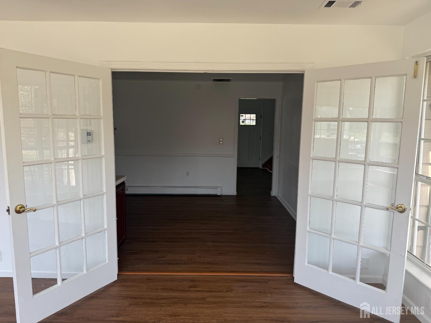 80 Gates Road Somerset, NJ 08873 - Photo 5 of 18