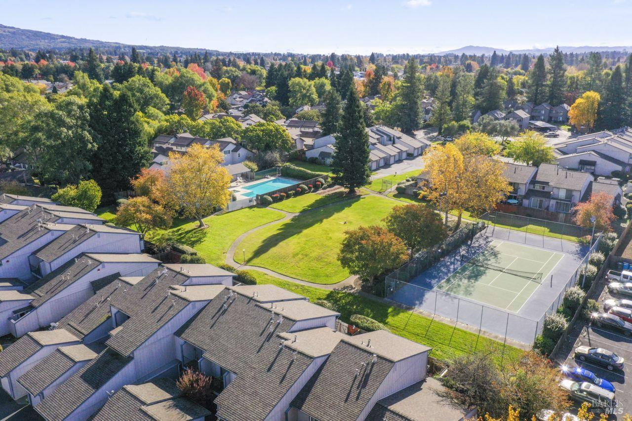 11 Creekwood Square Rohnert Park, CA 94928 - Photo 3 of 41