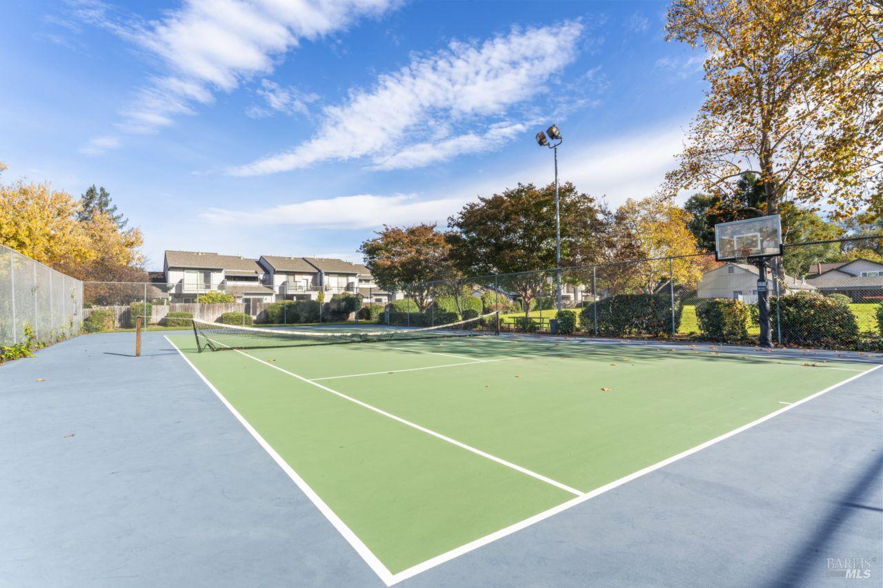 11 Creekwood Square Rohnert Park, CA 94928 - Photo 37 of 41