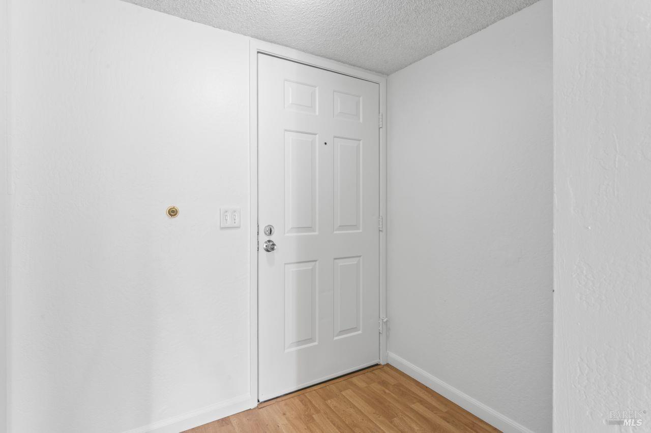 11 Creekwood Square Rohnert Park, CA 94928 - Photo 4 of 41