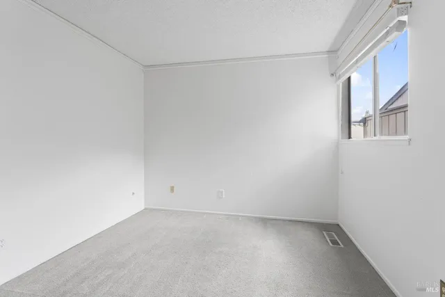 $530,000 | 11 Creekwood Square, Rohnert Park, CA 94928