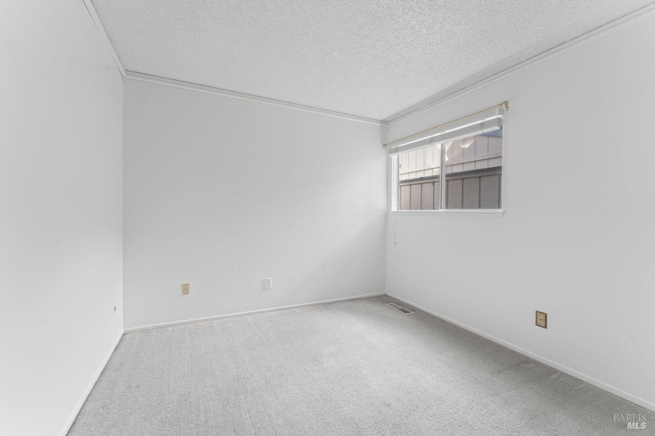 11 Creekwood Square Rohnert Park, CA 94928 - Photo 6 of 41