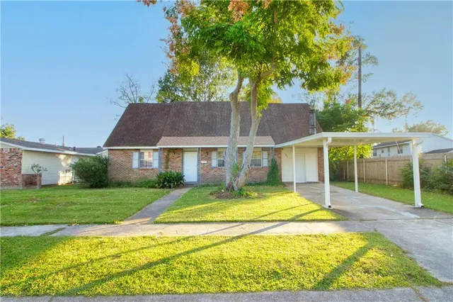 $165,000 | 404 Lacour Drive, Laplace, LA 70068