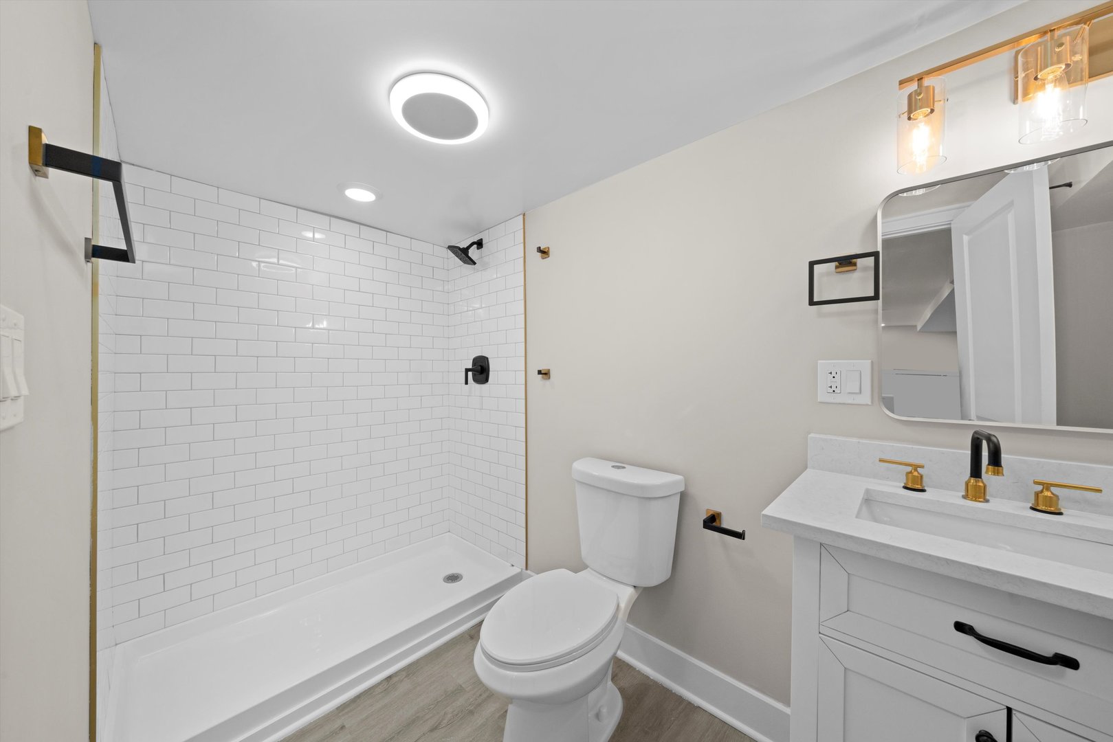 3801 West 69th Street Chicago, IL 60629 - Photo 15 of 23