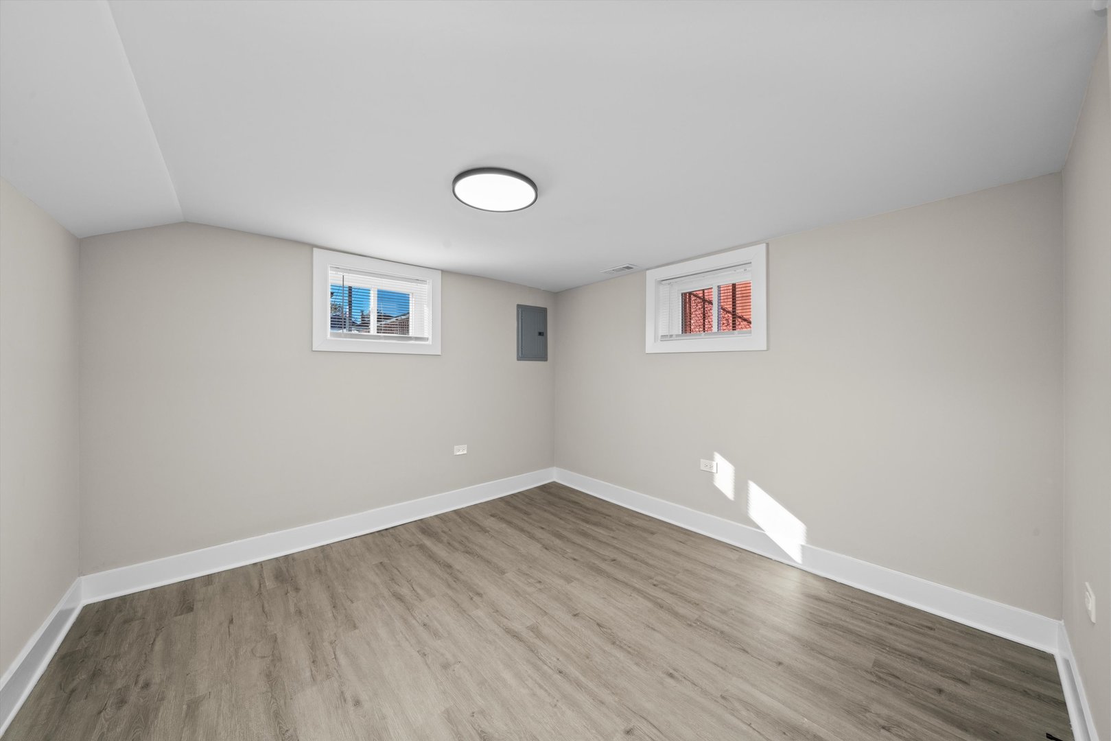 3801 West 69th Street Chicago, IL 60629 - Photo 16 of 23