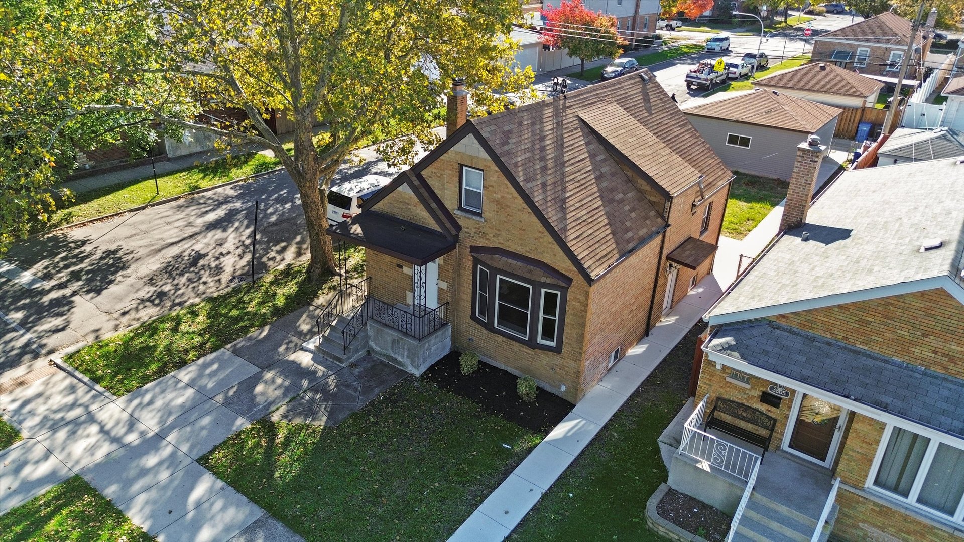 3801 West 69th Street Chicago, IL 60629 - Photo 3 of 23