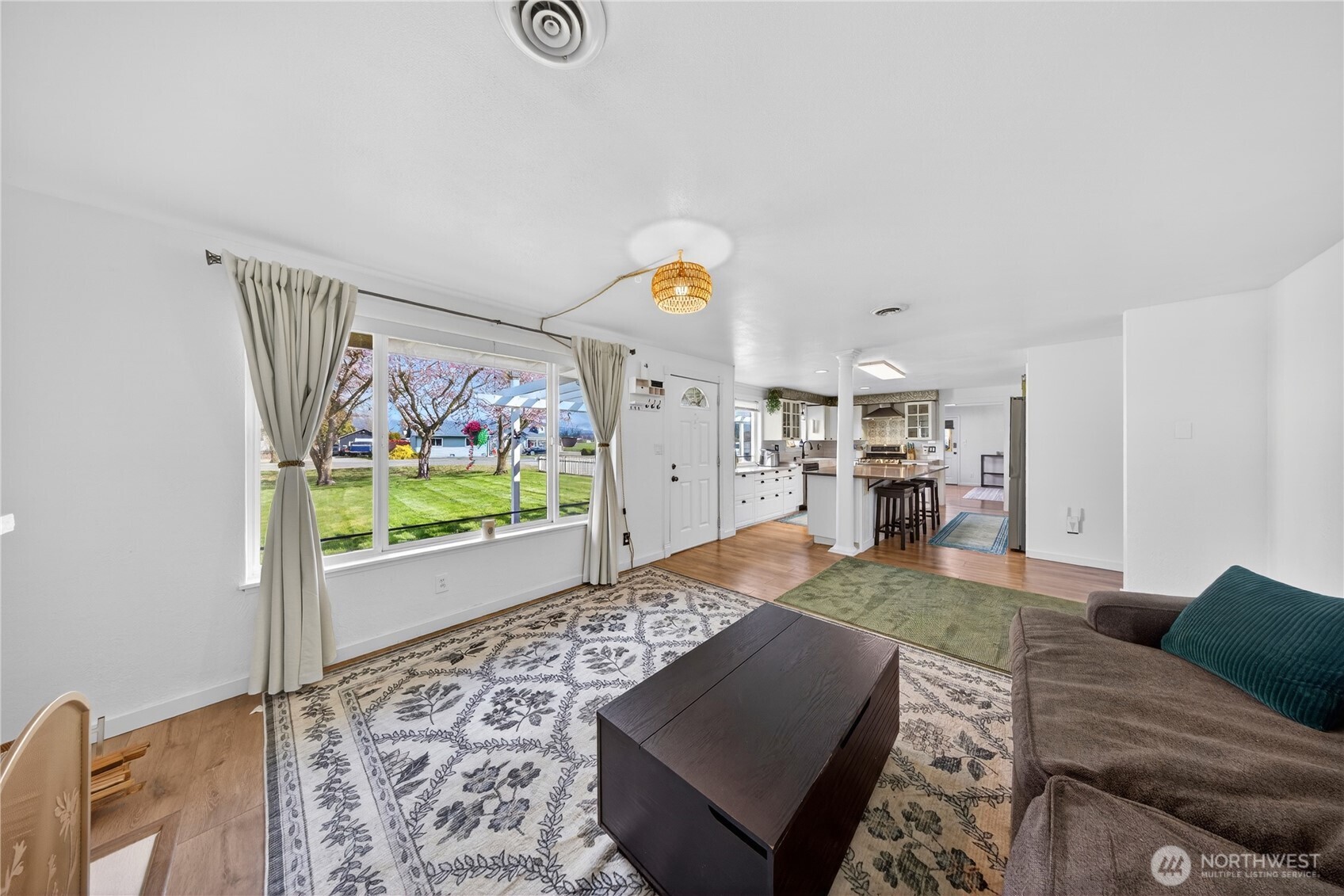 14612 Avon Allen Road Mount Vernon, WA 98273 - Photo 11 of 39 Gallery Image 11