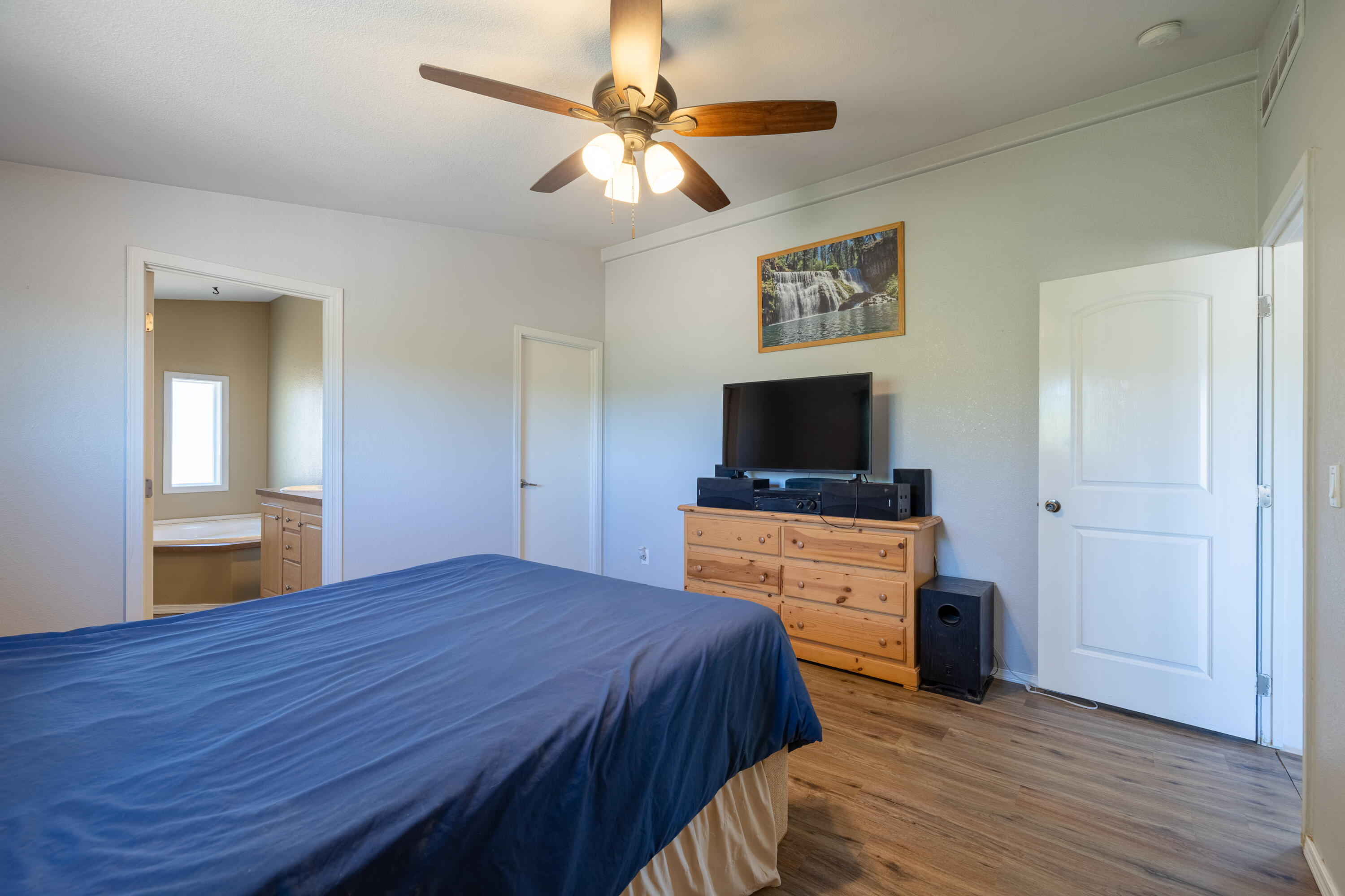 24804 Rodeo Drive Tehachapi, CA 93561 - Photo 20 of 69 JMY_0668-HDR