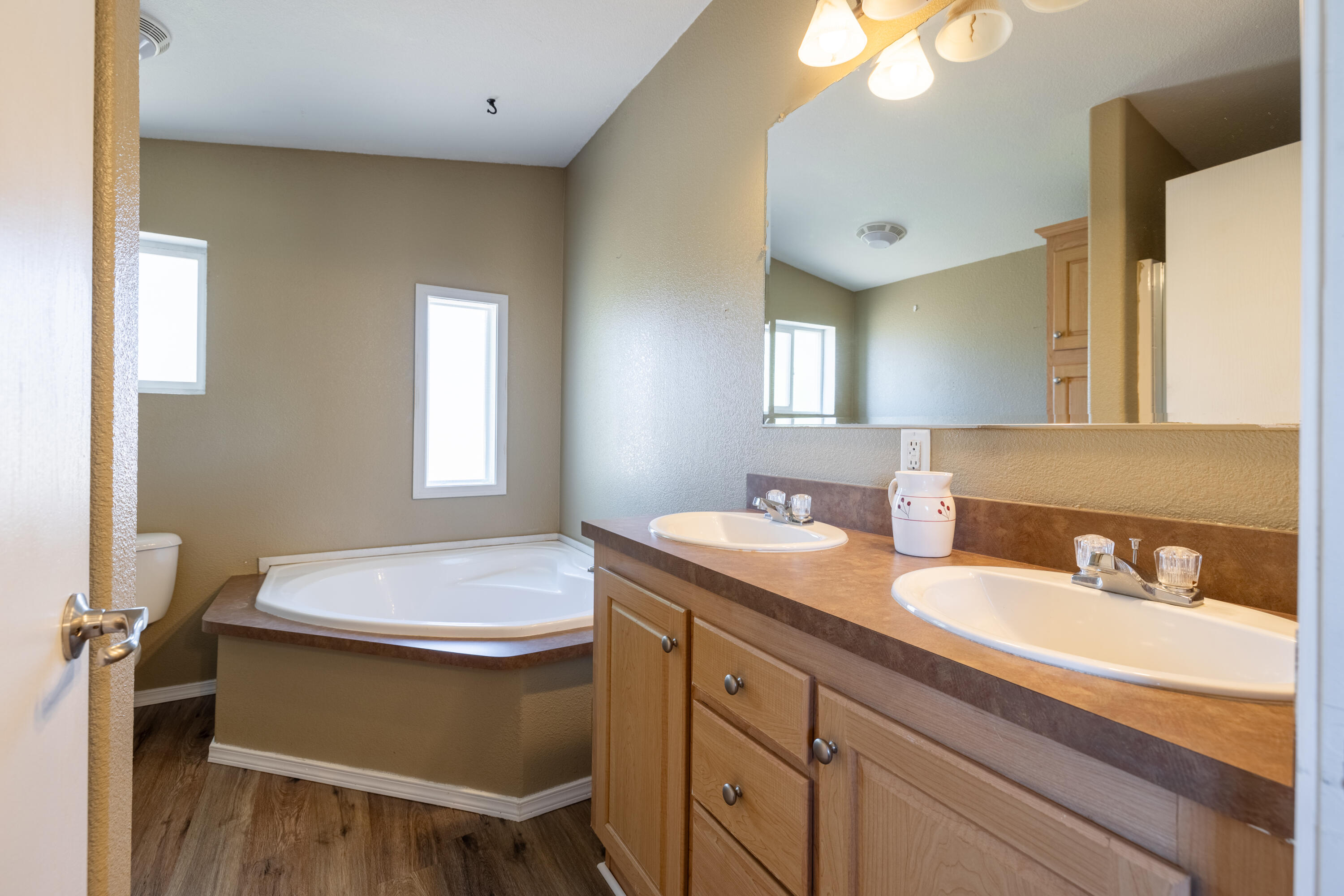 24804 Rodeo Drive Tehachapi, CA 93561 - Photo 23 of 69 JMY_0675-HDR