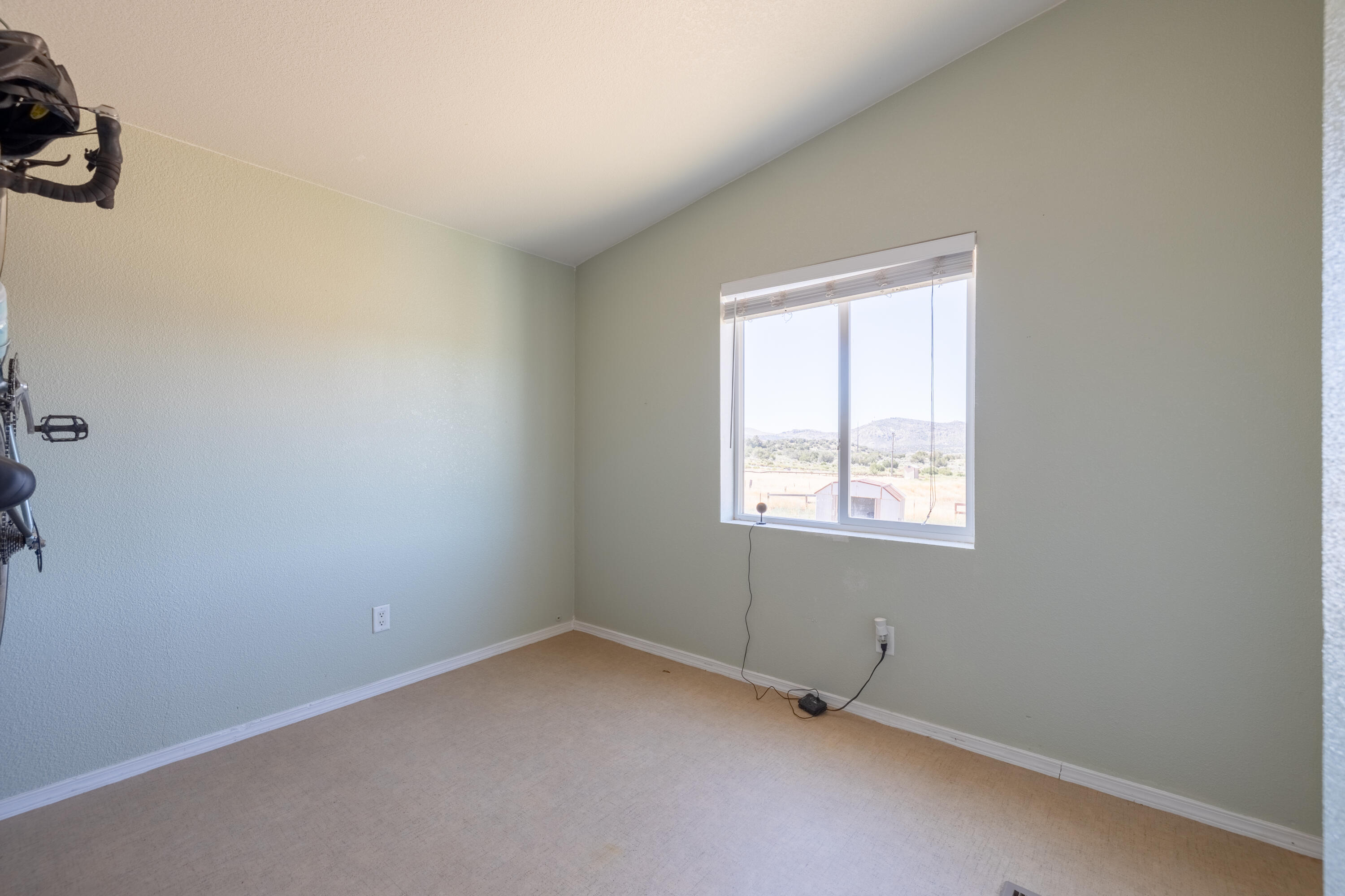 24804 Rodeo Drive Tehachapi, CA 93561 - Photo 28 of 69 JMY_0787-HDR-2