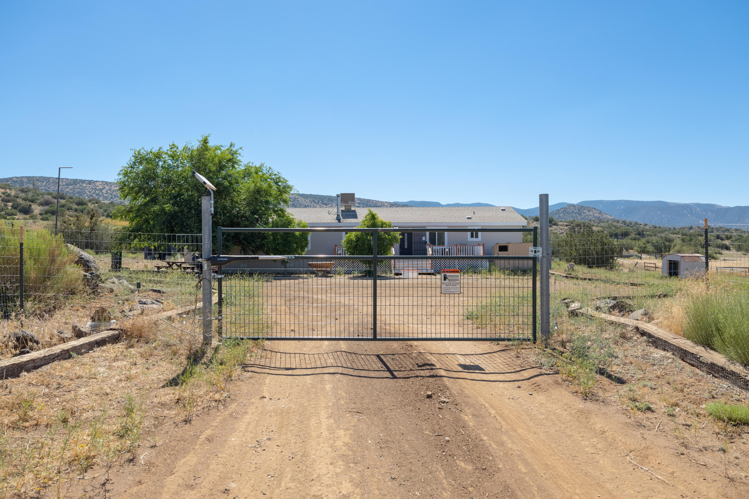 24804 Rodeo Drive Tehachapi, CA 93561 - Photo 40 of 69 JMY_0563-HDR