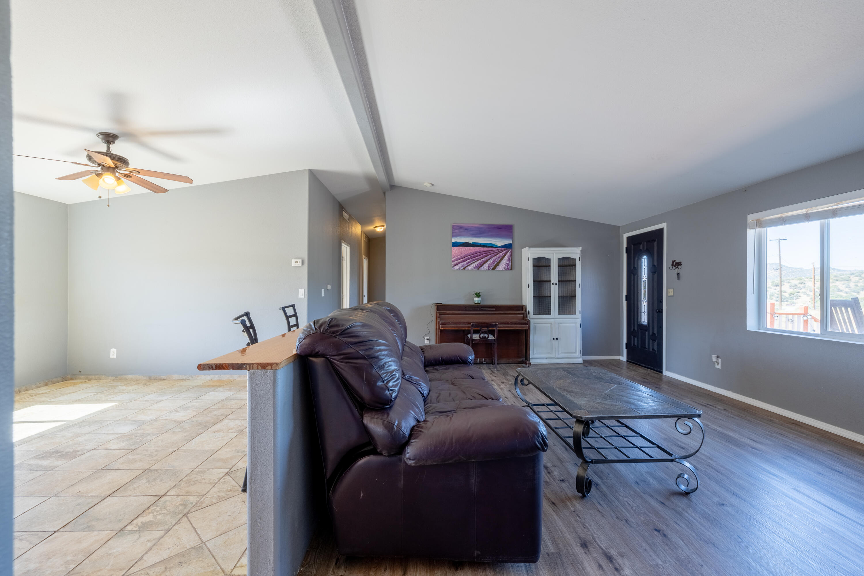 24804 Rodeo Drive Tehachapi, CA 93561 - Photo 7 of 69 JMY_0633-HDR
