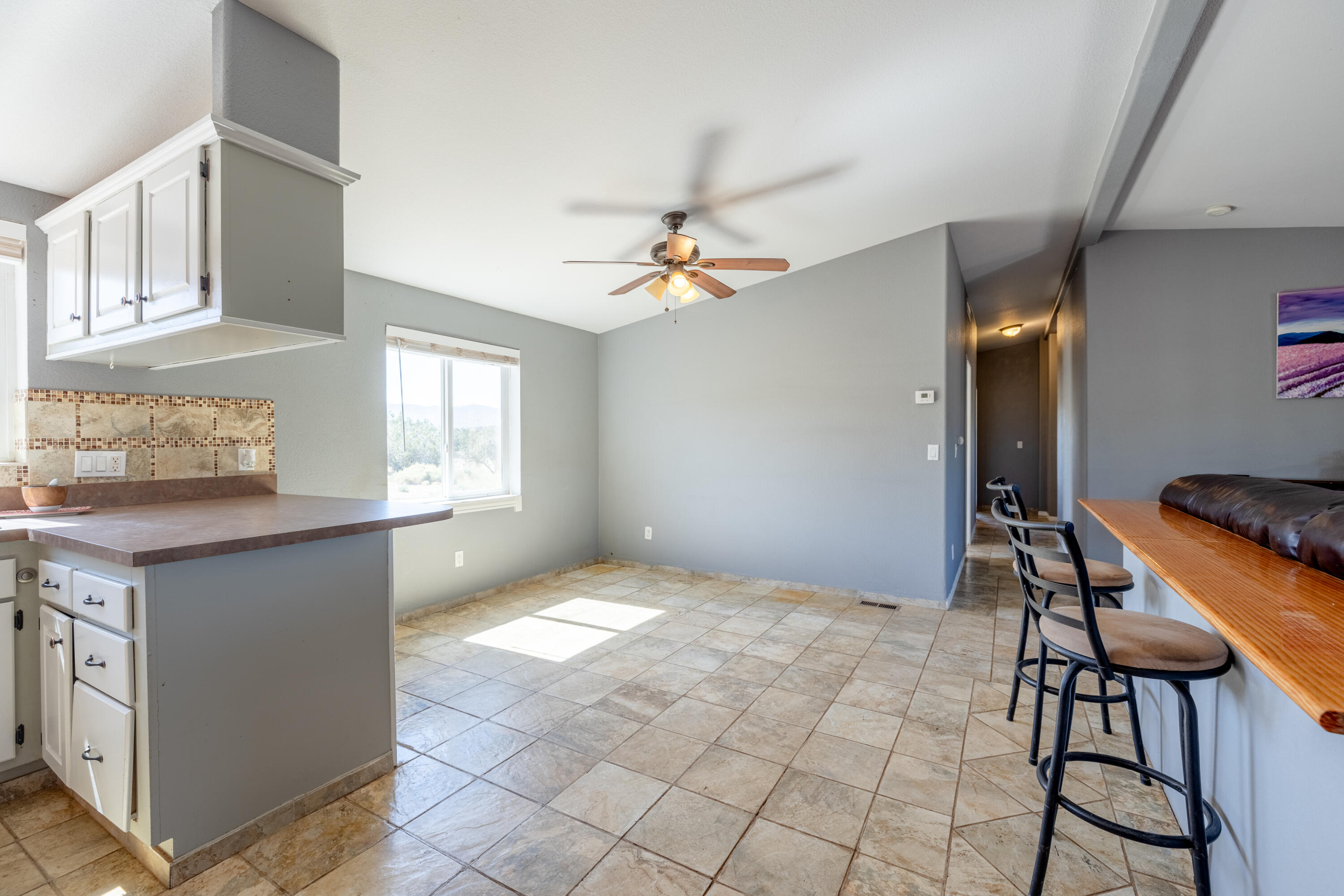24804 Rodeo Drive Tehachapi, CA 93561 - Photo 10 of 69 JMY_0689-HDR