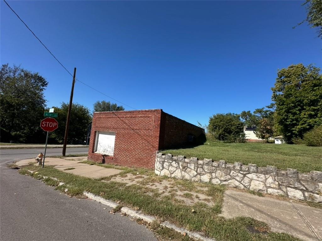 601 Hall Street St. Joseph, MO 64501 - Photo 8 of 18