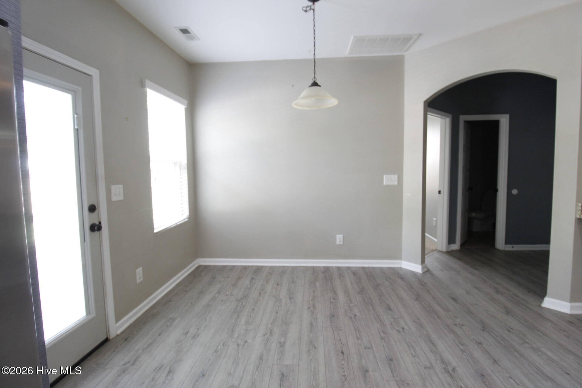 305 William Sharp Way Jacksonville, NC 28546 - Photo 11 of 30 Breakfast nook