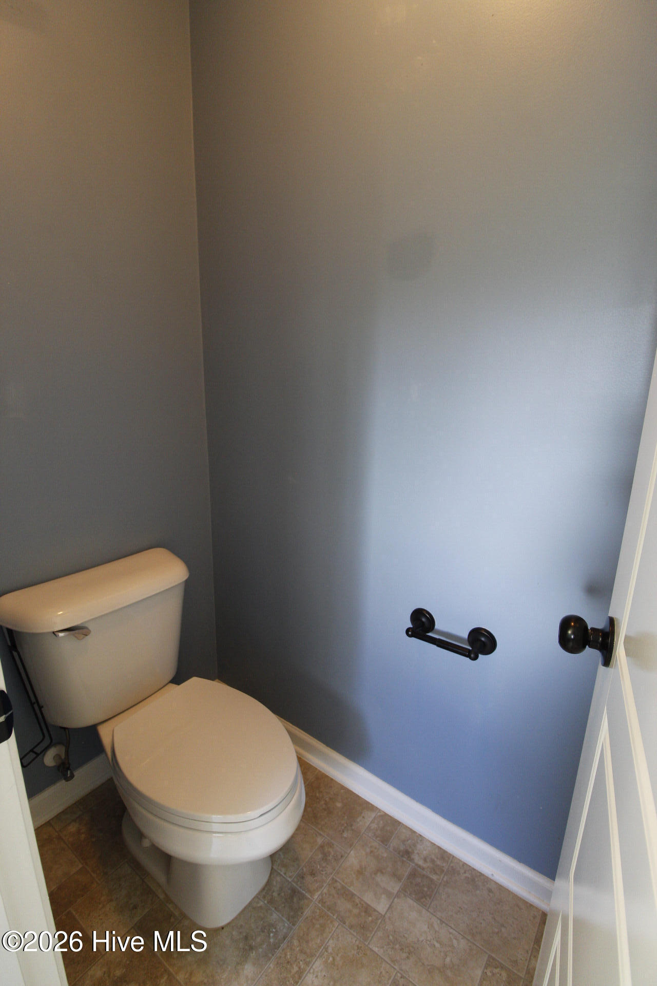 305 William Sharp Way Jacksonville, NC 28546 - Photo 18 of 30 Toilet