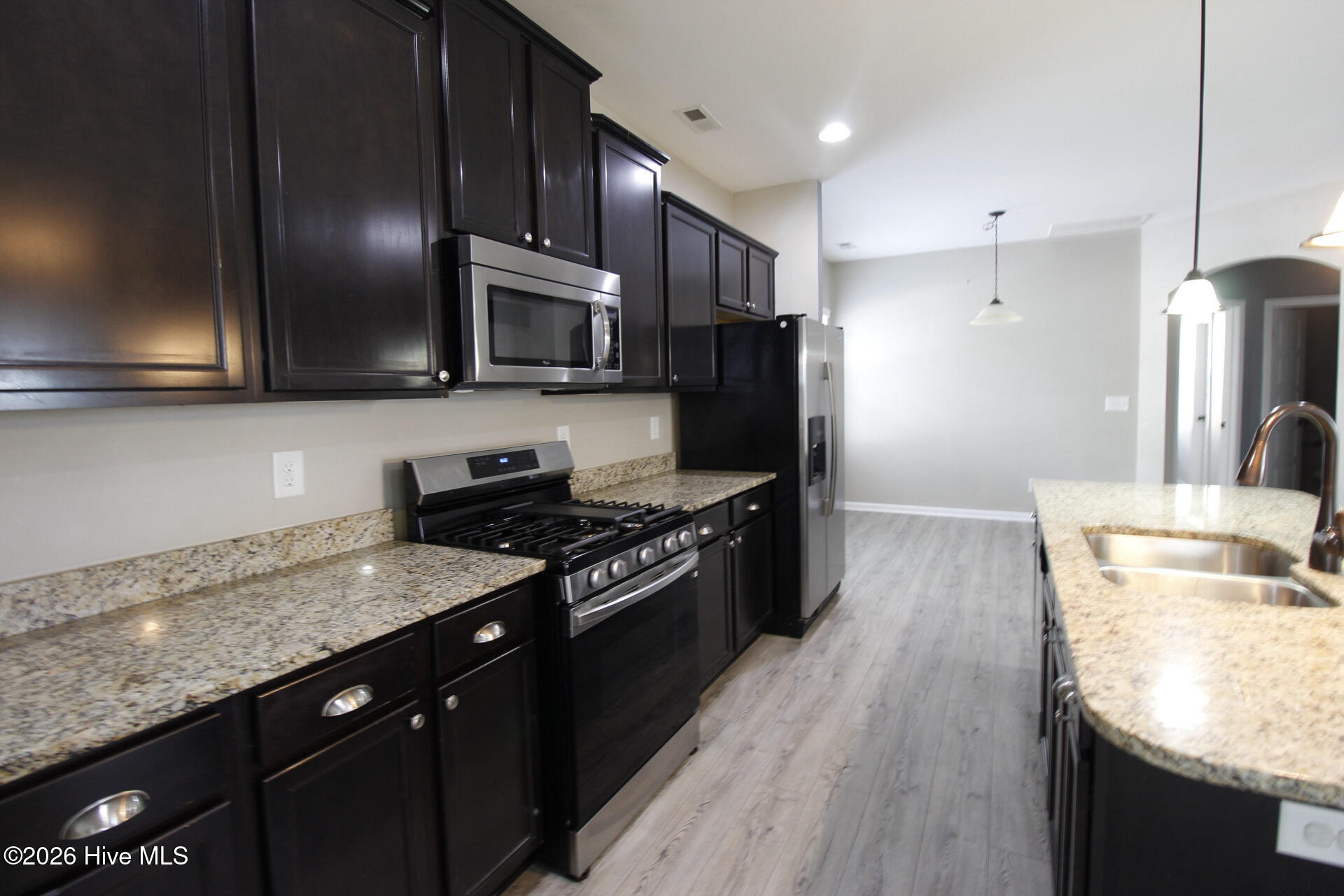 305 William Sharp Way Jacksonville, NC 28546 - Photo 8 of 30 Kitchen 2