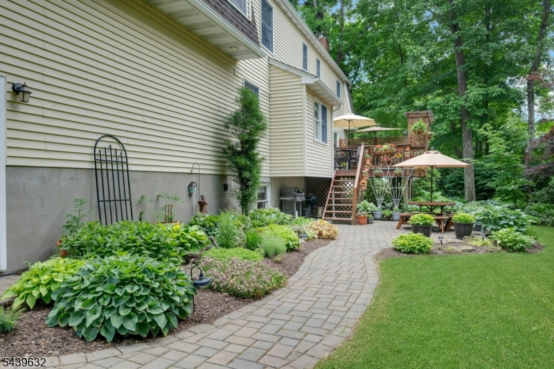 20 Lark Lane Oak Ridge, NJ 07438 - Photo 40 of 47