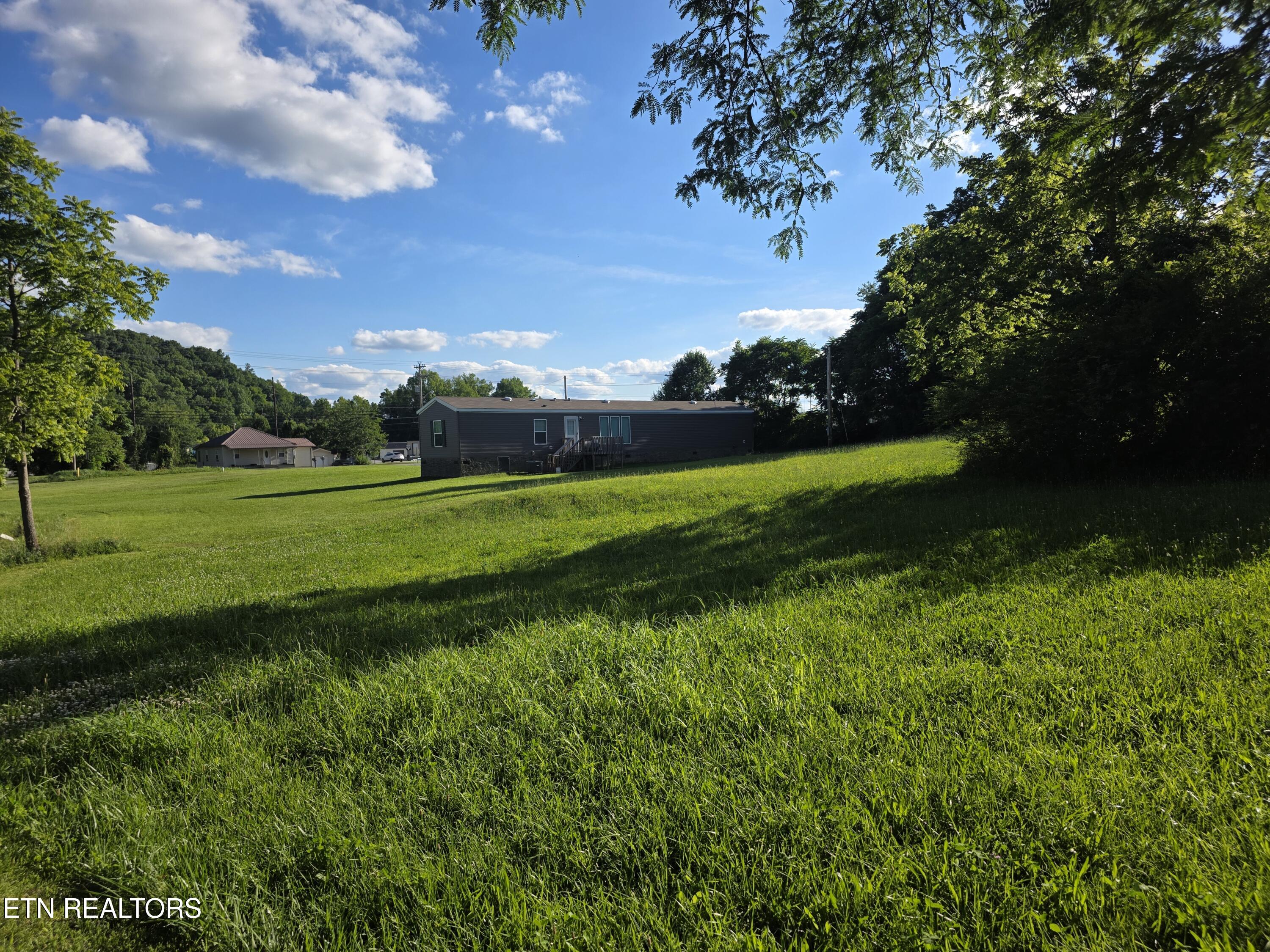 812 West 3rd Avenue Oneida, TN 37841 - Photo 5 of 16 20260615_184017