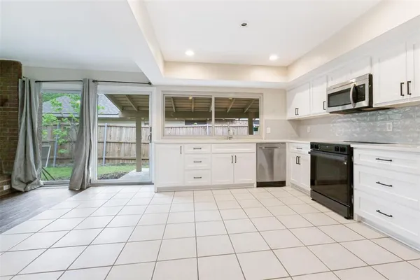 $2,500 | 3401 High Plateau Drive, Garland, TX 75044