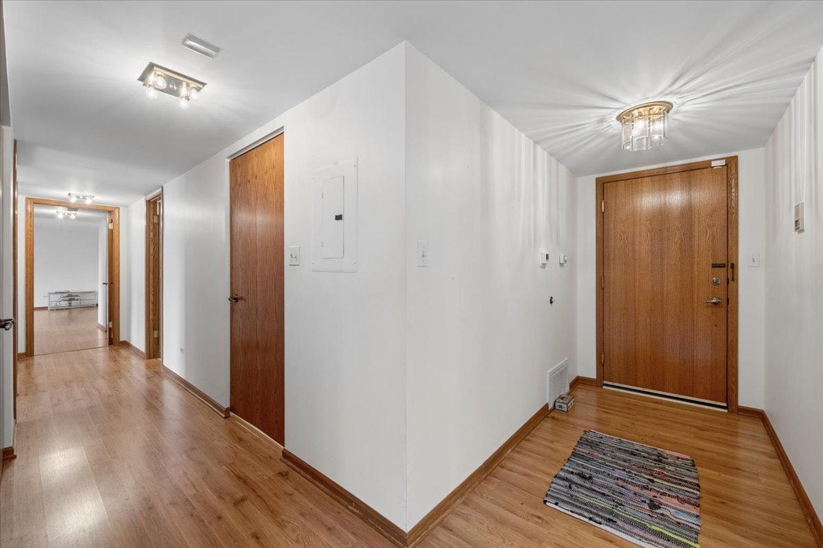 101 Summit Avenue, Unit 512 Park Ridge, IL 60068 - Photo 7 of 25