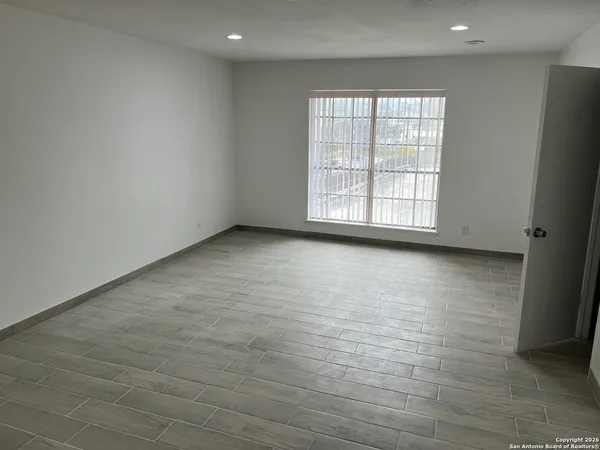 $1,900 | 7500 Callaghan, Unit 182, San Antonio, TX 78229