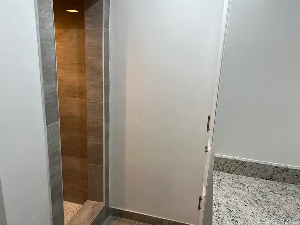 $1,900 | 7500 Callaghan, Unit 182, San Antonio, TX 78229