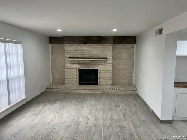 $2,100 | 7500 Callaghan, Unit 182, San Antonio, TX 78229