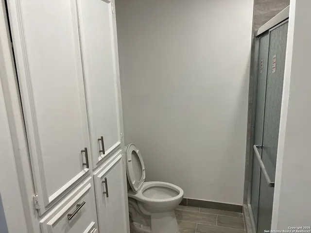 $2,100 | 7500 Callaghan, Unit 182, San Antonio, TX 78229