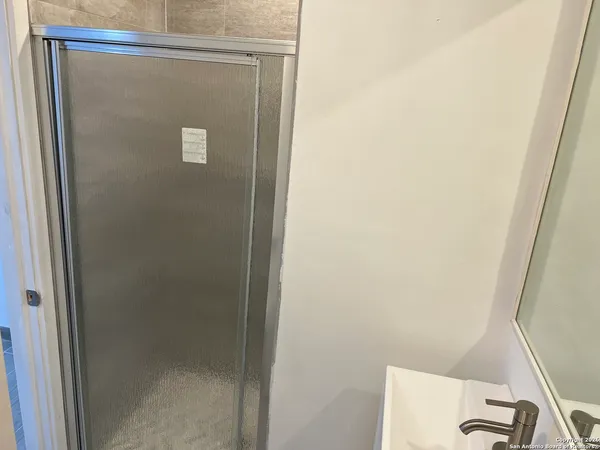 $1,900 | 7500 Callaghan, Unit 182, San Antonio, TX 78229
