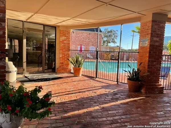 $1,900 | 7500 Callaghan, Unit 182, San Antonio, TX 78229