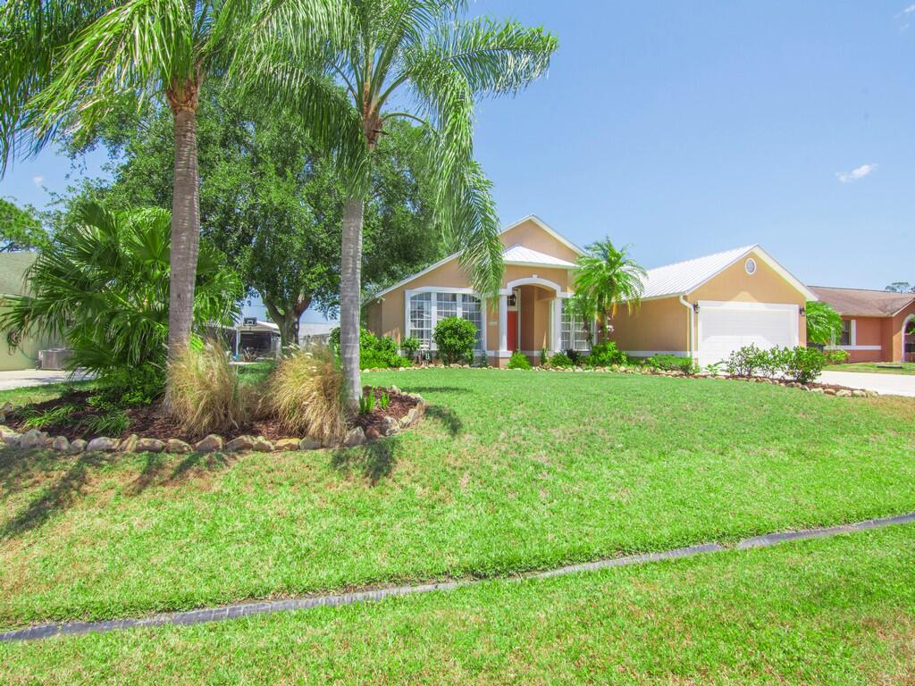 532 Southeast Cliff Road Port St. Lucie, FL 34984 - Photo 2 of 43 Resized037