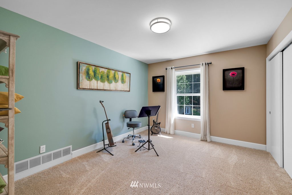 7302 Lake Alice Road Southeast Fall City, WA 98024 - Photo 21 of 40 Gallery Image 21