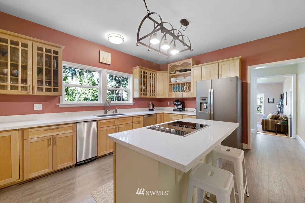 7302 Lake Alice Road Southeast Fall City, WA 98024 - Photo 8 of 40 Gallery Image 8