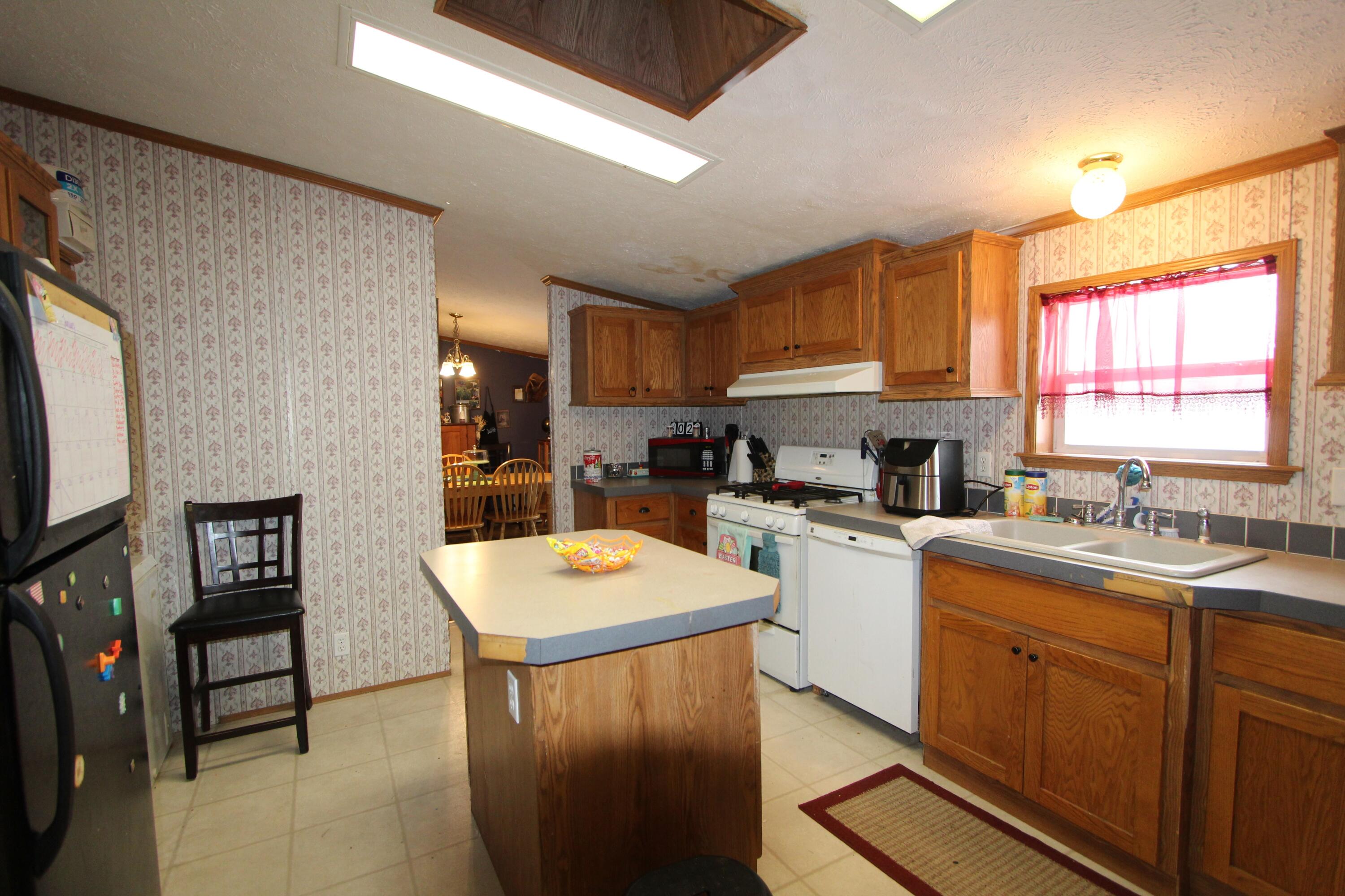 4472 Westbrook Road Ionia, MI 48846 - Photo 17 of 41 Kitchen 2